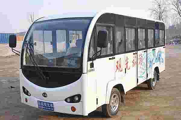 承德隆化訂購我公司一輛電動(dòng)小客車