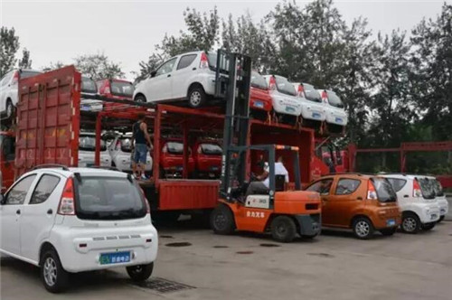 電動(dòng)轎車