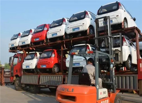 電動(dòng)轎車