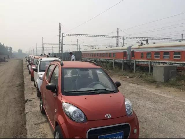 躍迪電動(dòng)汽車(chē)批量發(fā)車(chē)貴州貴陽(yáng)——躍迪發(fā)力鐵路貨物運(yùn)輸，及時(shí)滿足用戶需求