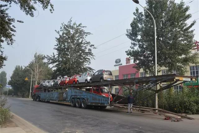 電動(dòng)轎車(chē)