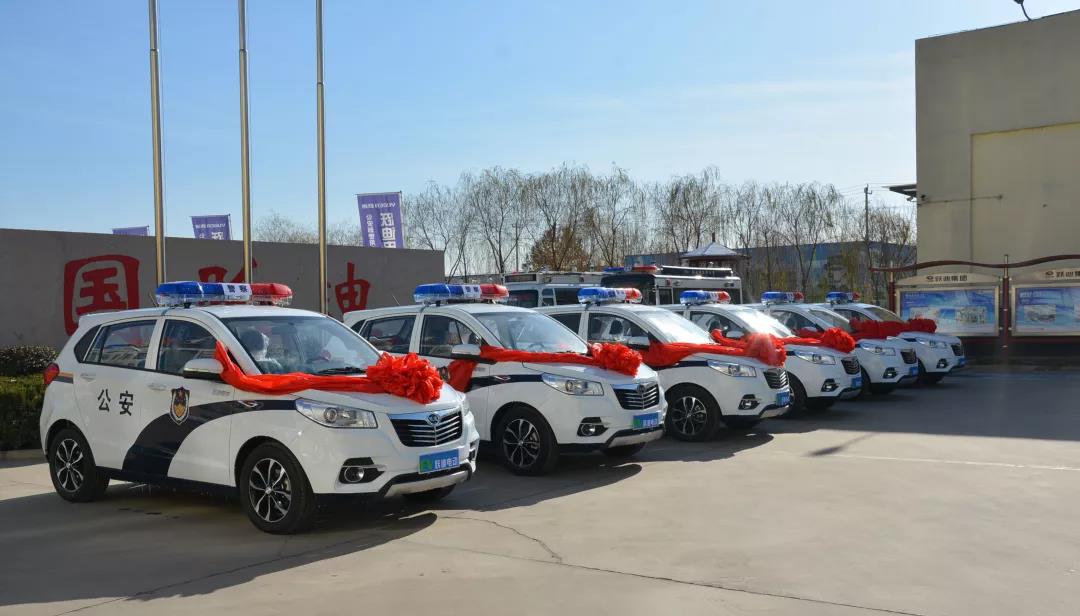 躍迪電動(dòng)巡邏車(chē)裝車(chē)完畢,準(zhǔn)備發(fā)往湖北